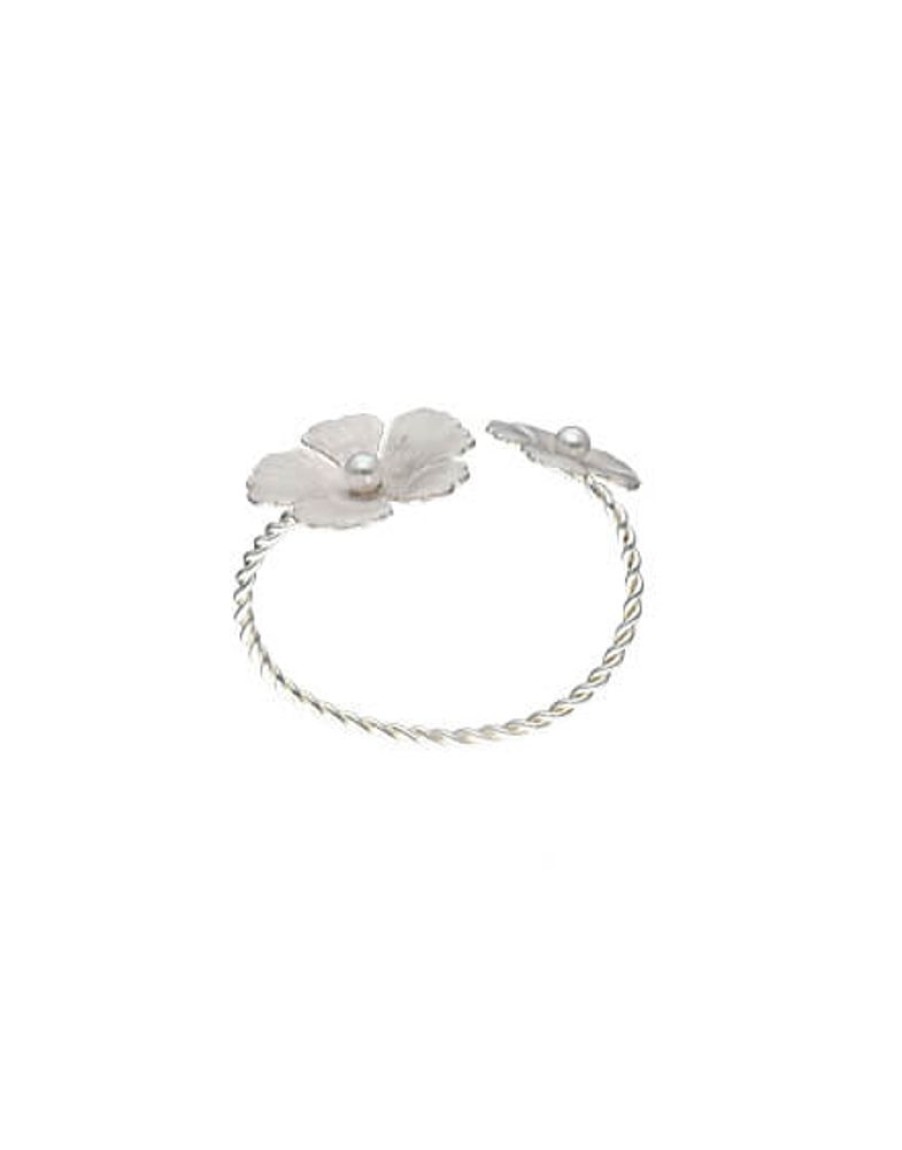 MAJORICA Adjustable Santorini Bianco Bridal Bracelet With Nacre Flowers And Pearls | Bangle Bracelets